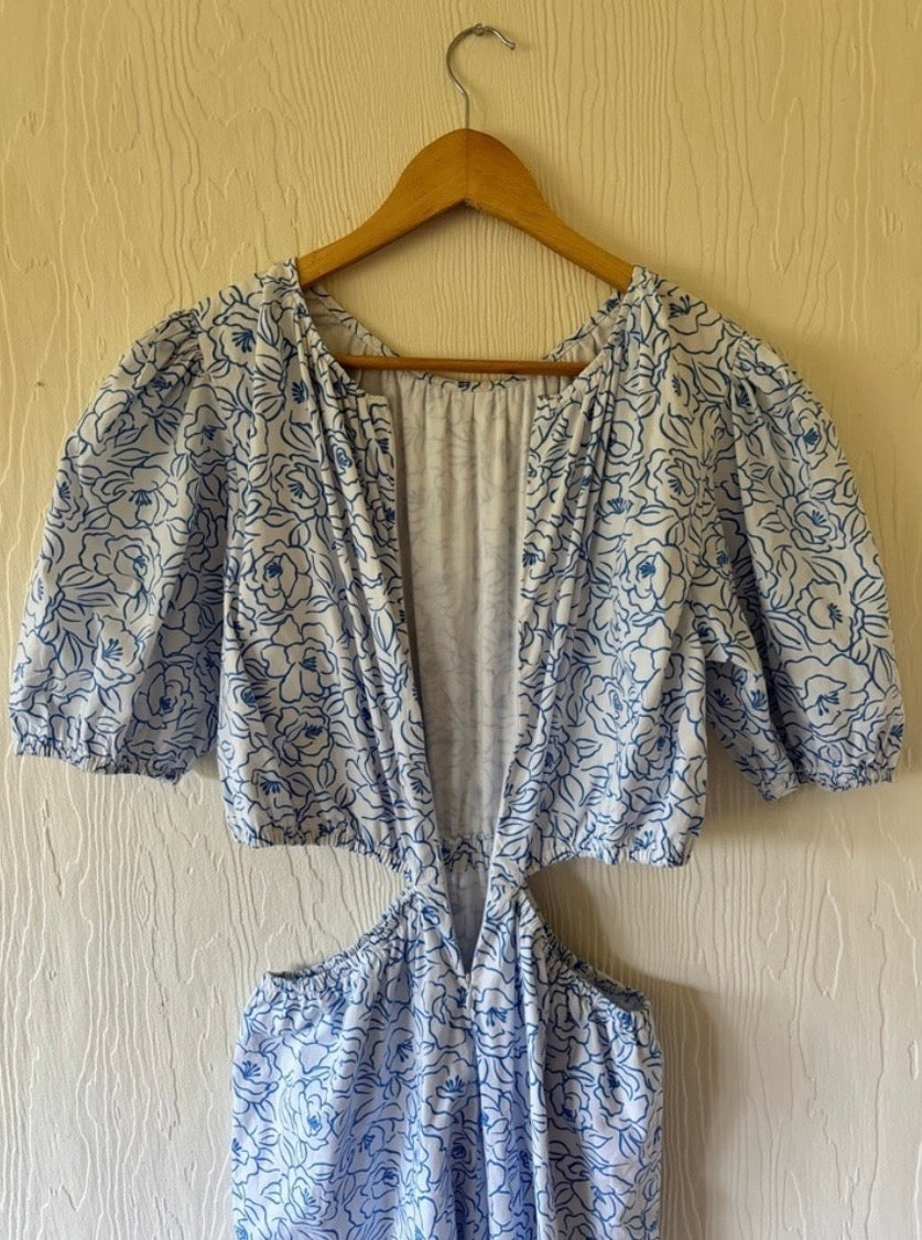 Faithful the Brand Martine Floral Print Alessandria Midi Cut Out Floral White with Blue Dress