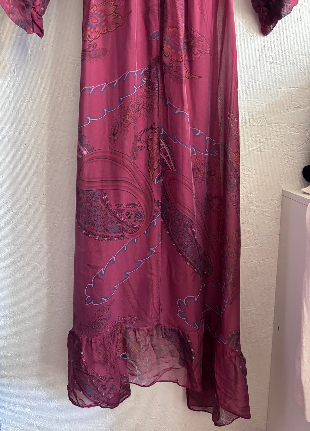 Vintage Anna Melan Made in Italy Boho Burgundy Maroon Paisley Print Ruffle Silk Blend Midi Dress