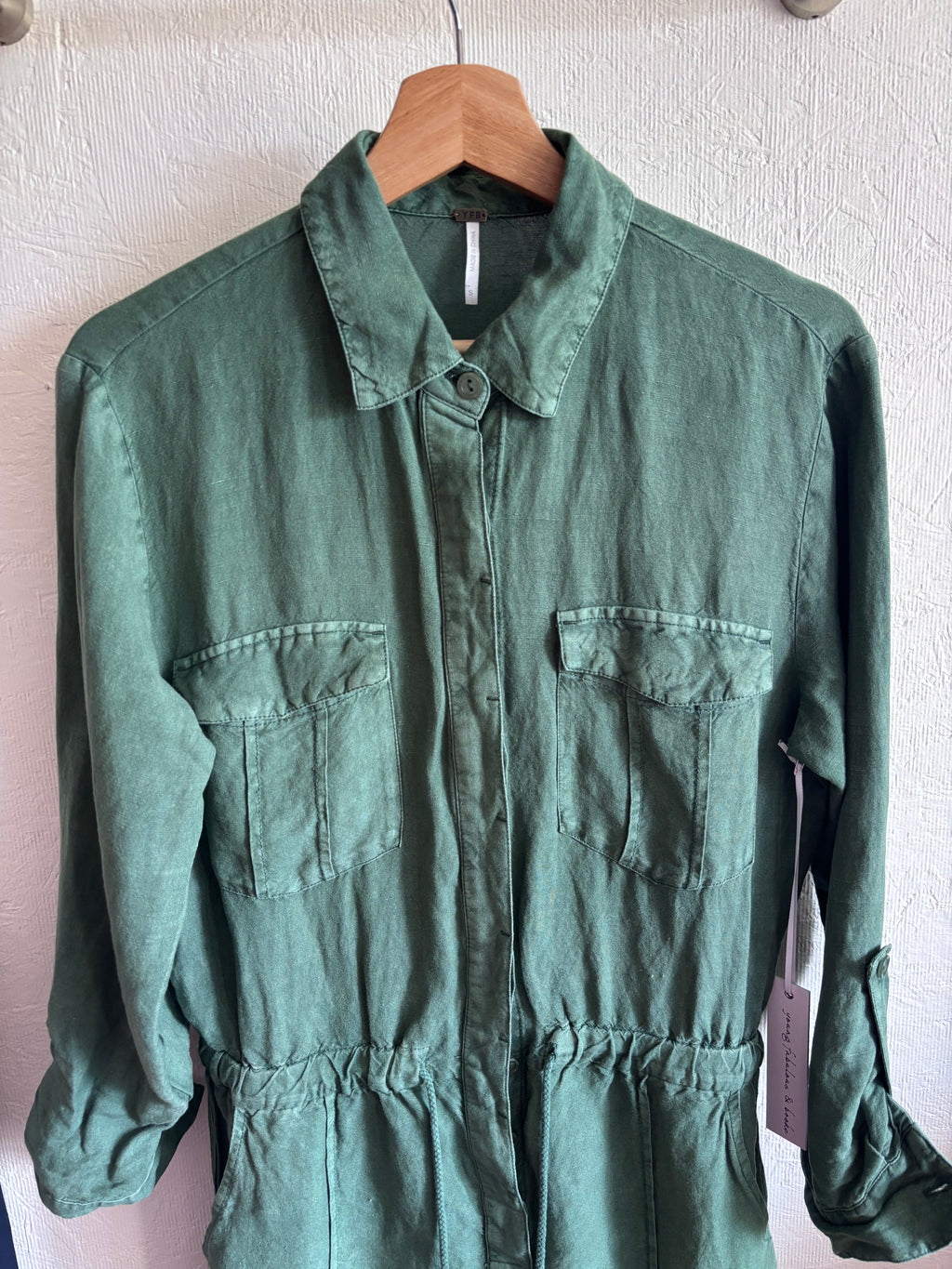 NWT YFB Young Fabulous and Broke Green Linen Blend Button Down Utility Lakeside Romper