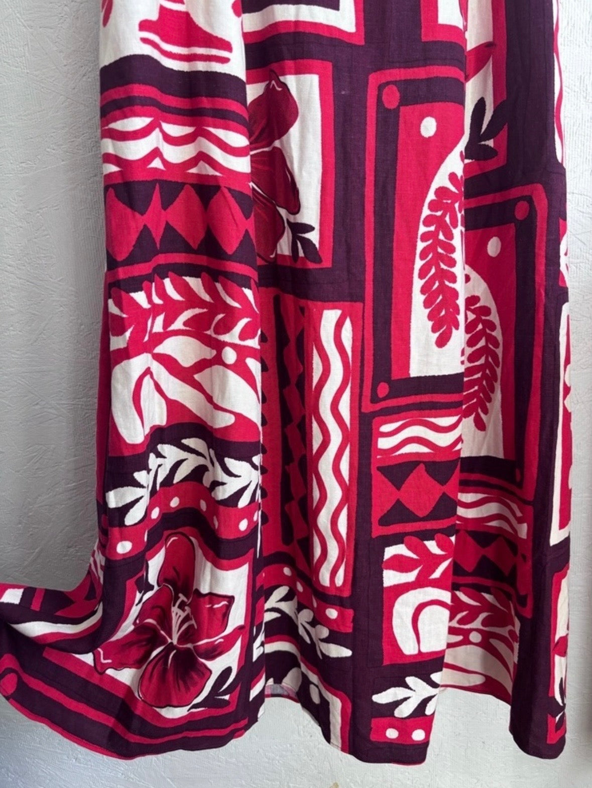NWT Ever New Red Maroon and Cream Linen Blend Side Zip Floral Leaf Print Pom Pom Spaghetti Strap Maxi Midi Dress Sundress