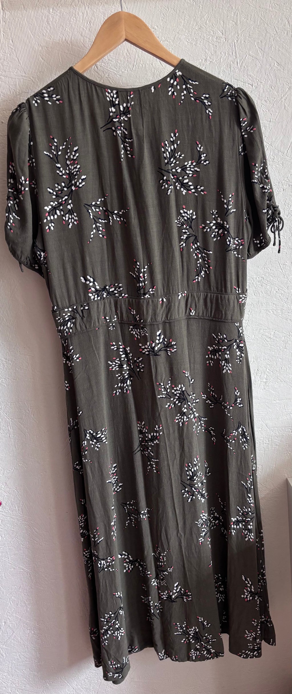 Jigsaw Sophelia Olive Grey Green Floral Print Button Down Short Sleeve Midi Maxi Tea Dress