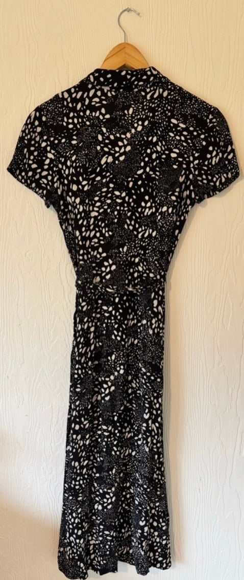 Wilfred Aritzia Button Down Collared Short Sleeve Midi Maxi Shirt Animal Print Silhouette Dress