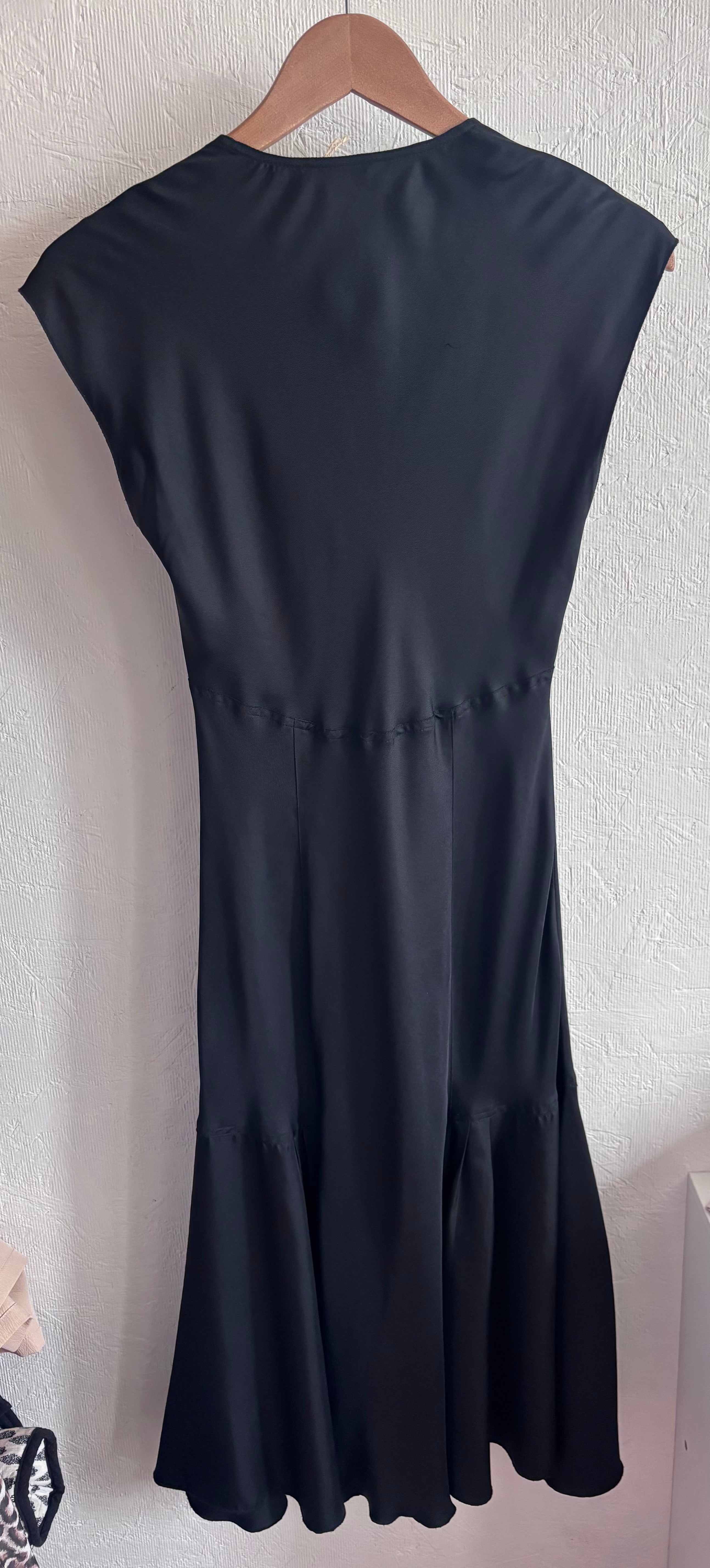 Vintage Jacob 100% Silk Classic Timeless Elegant Black V Neck Fishtail Midi Dress