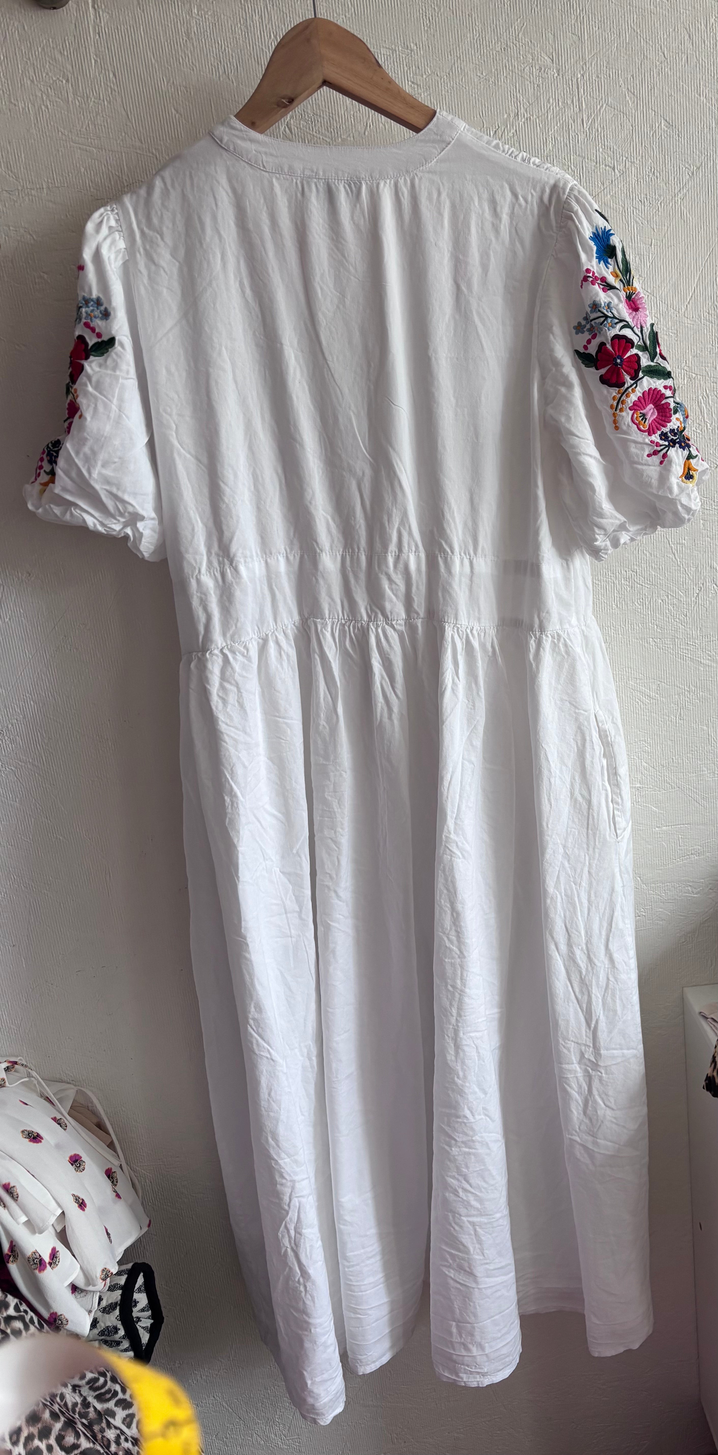 Nobody’s Child 100% Cotton Boho White V Neck Button Down Puff Sleeve Floral Embroidered Midi Dress