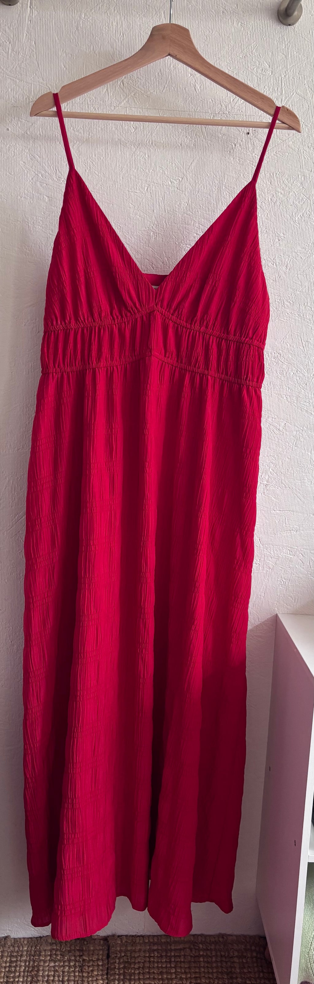 RW&CO Red V Neck Textured Spaghetti Strap Lightweight Maxi Dress