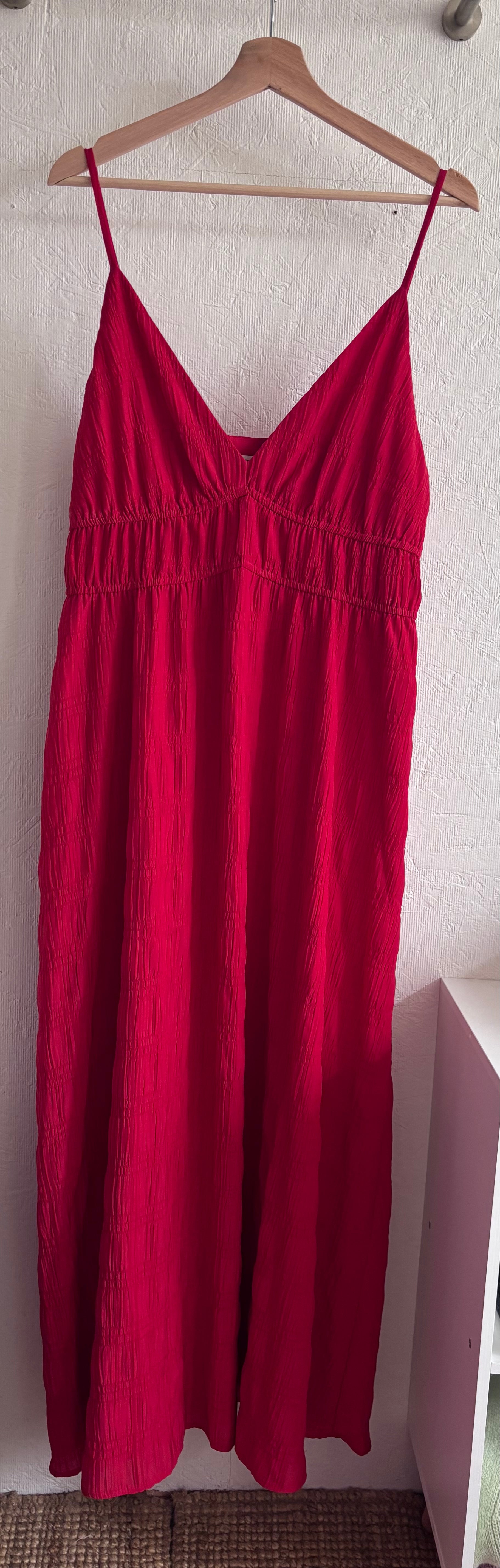 RW&CO Red V Neck Textured Spaghetti Strap Lightweight Maxi Dress
