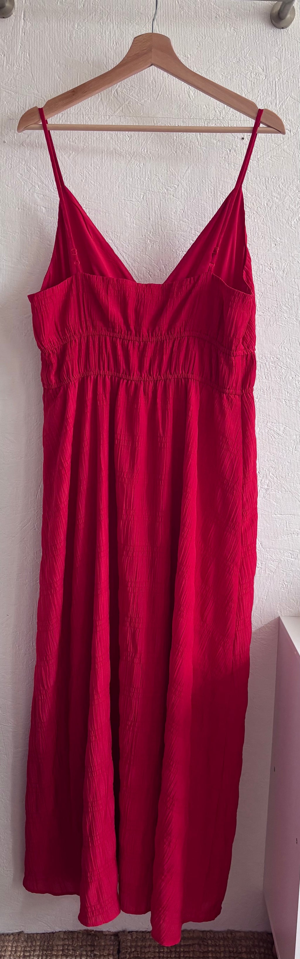 RW&CO Red V Neck Textured Spaghetti Strap Lightweight Maxi Dress