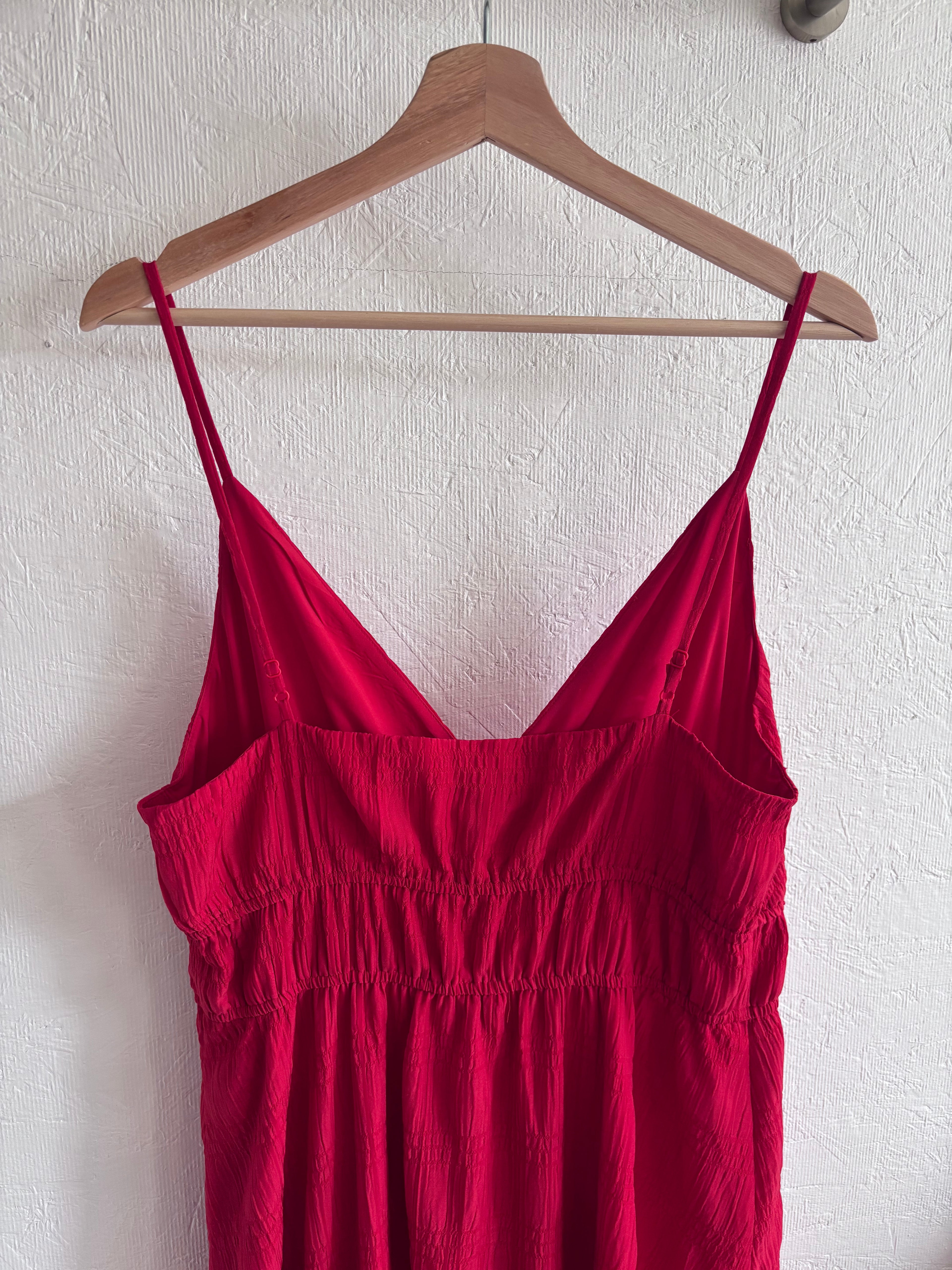 RW&CO Red V Neck Textured Spaghetti Strap Lightweight Maxi Dress