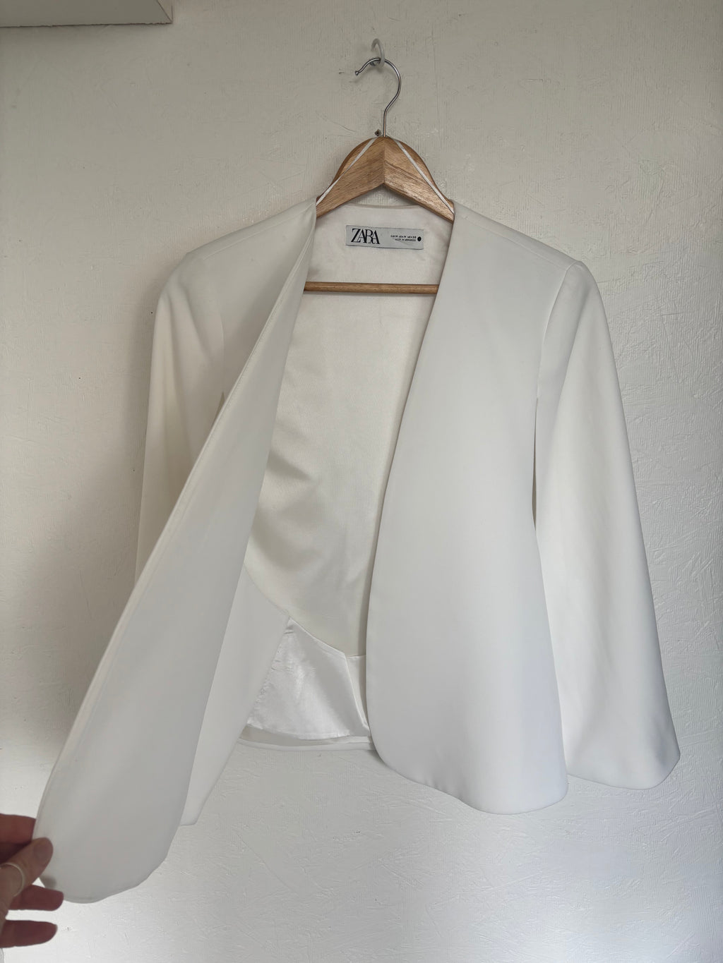 Zara ZW Collection White Cape Blazer Sleeveless Vest Bridal Minimalist