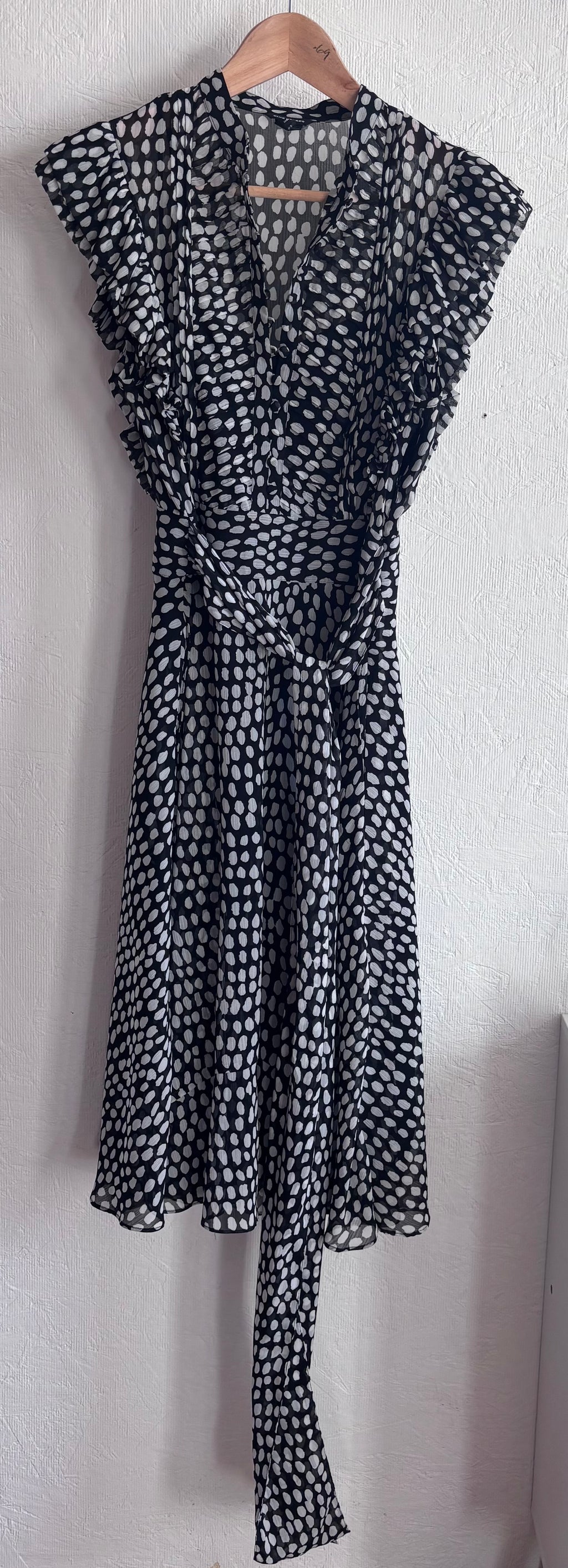 Club Monaco Black White Sandra Polka Dot Microdot Ruffle Sleeveless Button Down Belted Midi Dress
